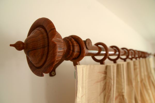 Curtain Rod Mounting in Willoughby