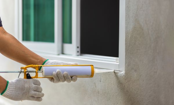 Window Caulking Service in Willoughby