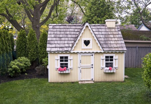 Playhouse Assembly in Willoughby