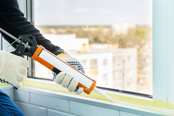 Cost of Window Recaulking Service in Willoughby