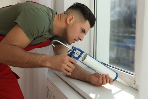 Window Caulking Repair in Willoughby
